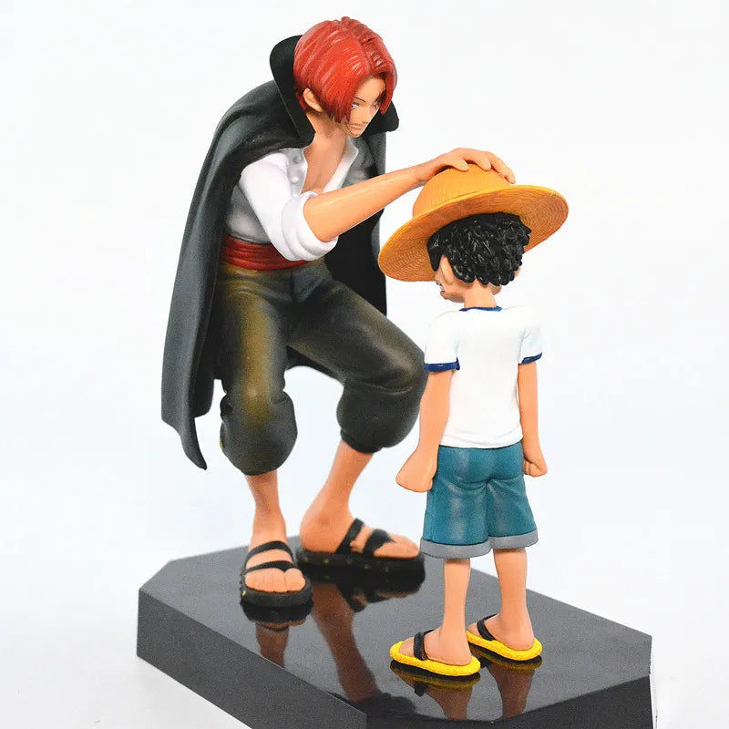 Boneco de Coleção Shanks, Luffy com Chapéu de Palha - de 18cm do One Piece - Rei dos Piratas