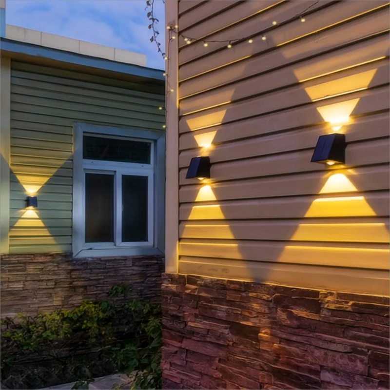 Luminária de Parede Externa Solar DUPLO FEIXE - para Quintal Jardim Iluminação Decorativa à Prova d'Água